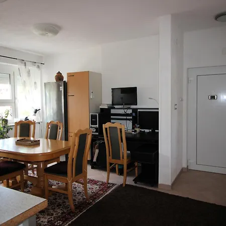 Апартаменты Mak Бихач